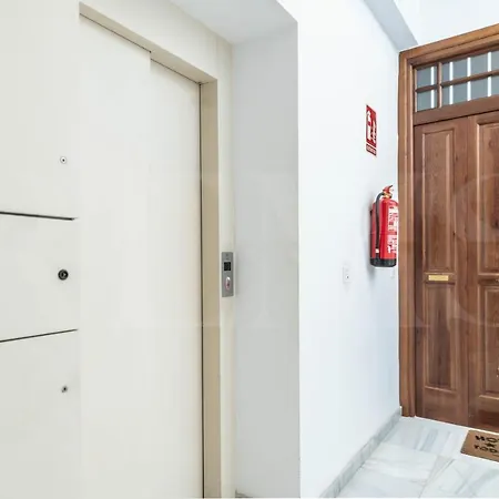 Duplex With Private Terrace & Views - Center By Rems Apartment